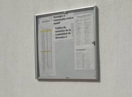 Se ha colocado un nuevo tablón de anuncios en el jardín de Naranjos 1 Se ha colocado un nuevo tablón de anuncios en el jardín de Naranjos 1