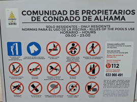 Jardines II - Reminder on rules of use and conduct in the pools