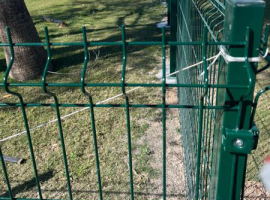 Jardines II - Safety warning about Naranjos 8 pool fence Jardines II - Safety warning about Naranjos 8 pool fence